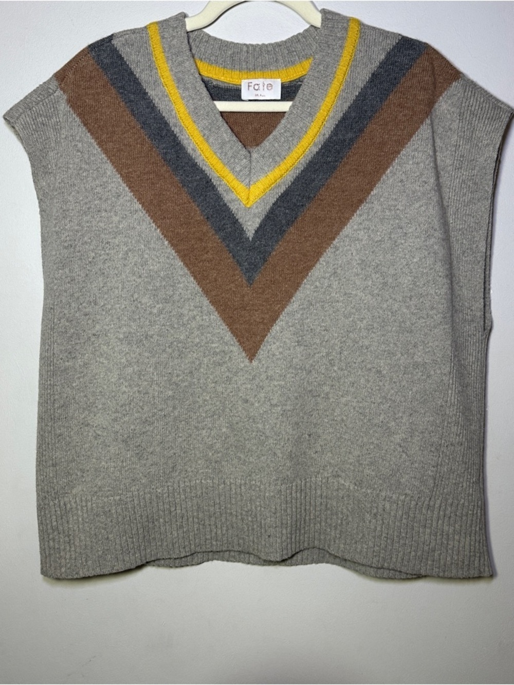 Fate MidiUmi Cricket V-Neck Knit Wool Blend Oversized Vest - Picture 2 of 6